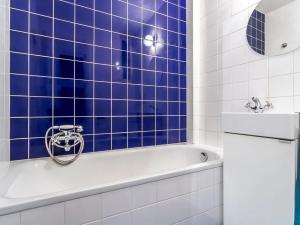 Pronájem bytu 2+kk, Praha - Vršovice, Oblouková, 43 m2