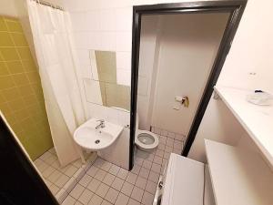 Pronájem bytu 1+kk, Praha - Radotín, Vrážská, 28 m2