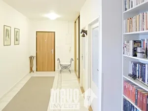 Pronájem bytu 4+kk, Praha - Vysočany, Sokolovská, 123 m2