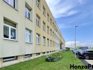 Pronájem bytu 2+1, Louny, Postoloprtská, 68 m2