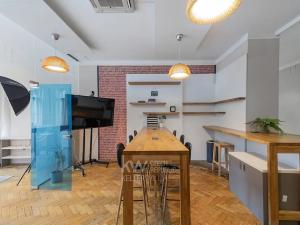 Pronájem kanceláře, Praha - Bubeneč, Jaselská, 250 m2