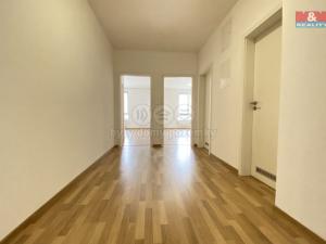 Pronájem bytu 2+kk, Ostrava, Jantarová, 62 m2