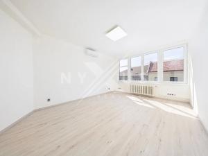 Pronájem bytu 3+1, Kostelec nad Černými lesy, Pražská, 104 m2