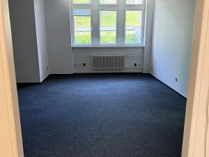Pronájem kanceláře, Praha - Žižkov, U zásobní zahrady, 476 m2