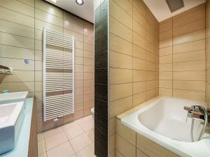 Pronájem rodinného domu, Praha, U kolonie, 250 m2