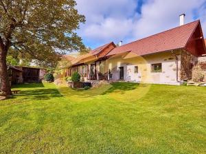 Prodej rodinného domu, Bušanovice, 300 m2