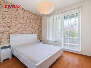 Pronájem bytu 2+kk, Praha - Zličín, Sazovická, 48 m2