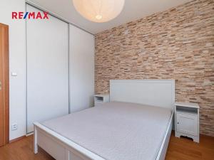 Pronájem bytu 2+kk, Praha - Zličín, Sazovická, 48 m2