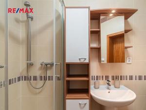Pronájem bytu 2+kk, Praha - Zličín, Sazovická, 48 m2