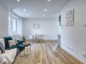 Pronájem bytu 2+kk, Chomutov, Grégrova, 49 m2
