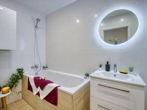 Pronájem bytu 2+kk, Chomutov, Grégrova, 49 m2