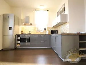 Pronájem bytu 3+kk, Praha - Nusle, Pod vilami, 98 m2