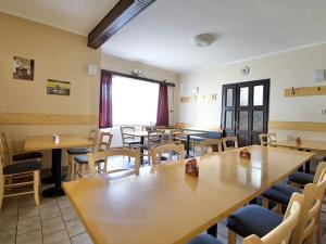 Pronájem rodinného domu, Kamýk nad Vltavou, 550 m2
