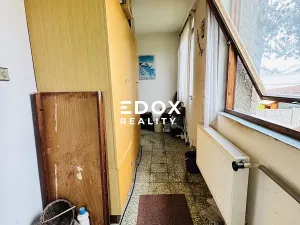 Prodej rodinného domu, Mukařov, Na Budech, 250 m2