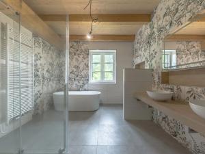 Prodej rodinného domu, Kratušín, 420 m2
