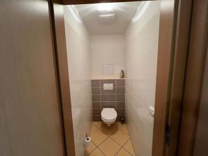 Pronájem bytu 3+kk, Praha - Hostivař, Vladycká, 193 m2