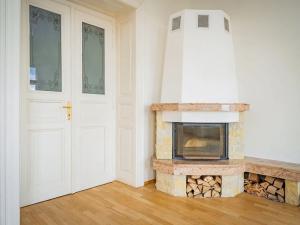 Pronájem bytu 4+kk, Praha - Nové Město, Na Moráni, 153 m2