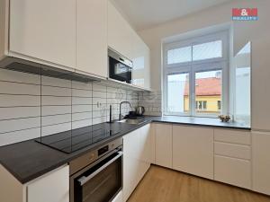 Pronájem bytu 2+kk, Praha - Karlín, Sokolovská, 42 m2