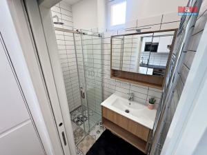 Pronájem bytu 2+kk, Praha - Karlín, Sokolovská, 42 m2