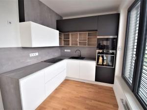 Pronájem bytu 1+kk, Praha - Stodůlky, Armády, 39 m2