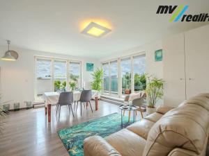 Prodej bytu 3+kk, Praha - Uhříněves, Hulanova, 85 m2