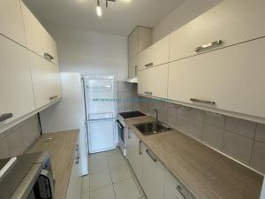 Pronájem bytu 2+kk, Praha - Kobylisy, Kyselova, 43 m2