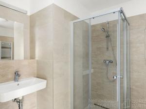 Pronájem bytu 1+kk, Praha - Modřany, Mezi vodami, 33 m2