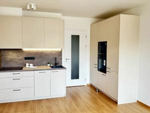 Pronájem bytu 1+kk, Praha - Háje, Výstavní, 37 m2