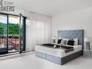 Pronájem bytu 4+kk, Praha - Smíchov, Holečkova, 170 m2