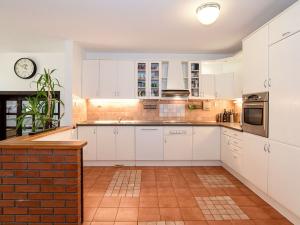 Prodej rodinného domu, Jevany, U Potoka, 246 m2