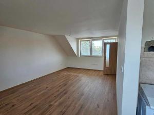 Pronájem bytu 1+kk, Chlumec nad Cidlinou, 45 m2