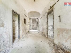 Prodej historického objektu, Zvoleněves, 5000 m2