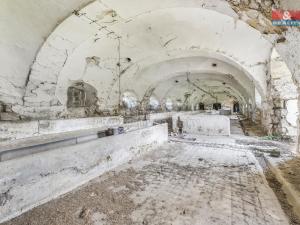 Prodej historického objektu, Zvoleněves, 5000 m2