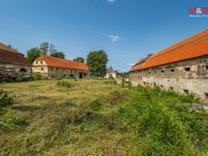 Prodej historického objektu, Zvoleněves, 5000 m2