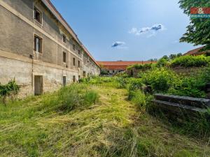 Prodej historického objektu, Zvoleněves, 5000 m2