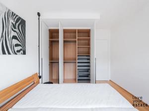 Pronájem bytu 2+kk, Praha - Radlice, Pechlátova, 60 m2