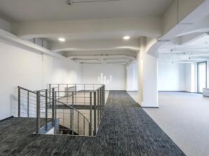 Pronájem kanceláře, Praha - Holešovice, Jankovcova, 279 m2
