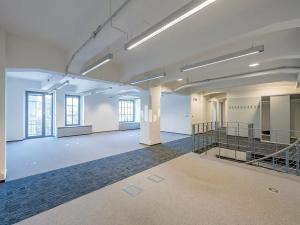 Pronájem kanceláře, Praha - Holešovice, Jankovcova, 279 m2