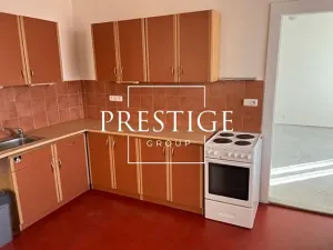 Pronájem bytu 1+1, Praha - Libeň, Na stráži, 55 m2
