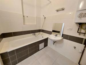 Pronájem bytu 4+1, Praha - Vinohrady, Mánesova, 120 m2