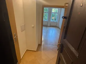Pronájem bytu 3+1, Praha - Nové Město, Na Moráni, 70 m2