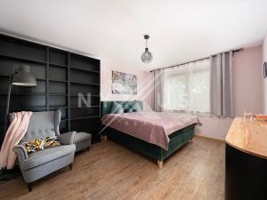 Prodej rodinného domu, Králův Dvůr, Na Vinohradech, 103 m2