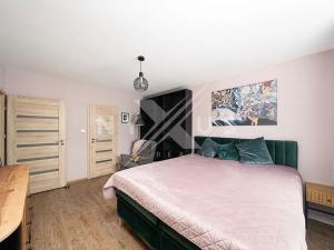 Prodej rodinného domu, Králův Dvůr, Na Vinohradech, 103 m2
