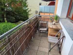 Pronájem bytu 2+kk, Praha - Suchdol, Suchdolské náměstí, 59 m2