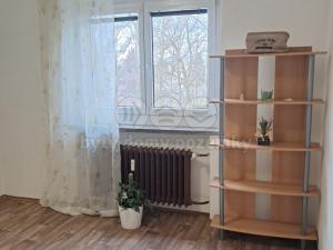 Pronájem bytu 2+kk, Pardubice - Ohrazenice, Školská, 33 m2