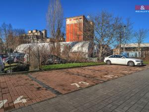 Prodej garážového stání, Pardubice, Na Spravedlnosti, 12 m2
