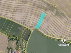 Prodej podílu pole, Charvatce, 2731 m2