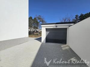 Prodej bytu 3+kk, Praha - Kobylisy, Ořechová, 111 m2