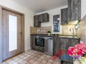 Pronájem bytu 3+1, Slaný, Husova, 93 m2