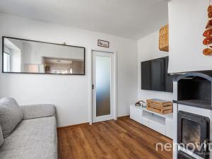 Pronájem bytu 1+1, Praha - Radotín, Na Viničkách, 41 m2